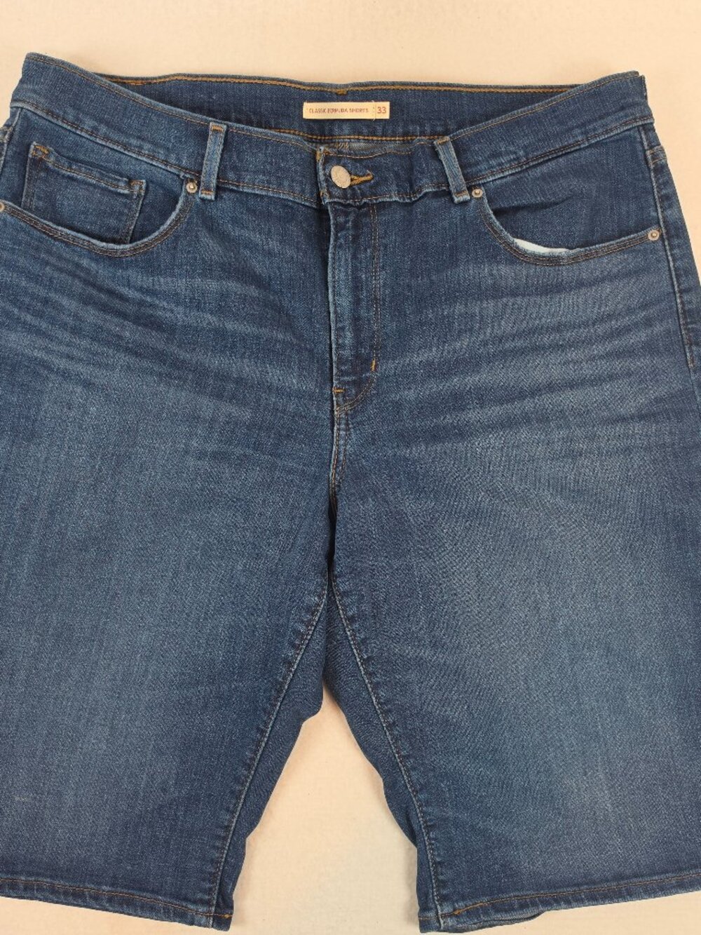 Levi's Classic Bermuda Shorts Size 33 Medium Wash Denim Jorts